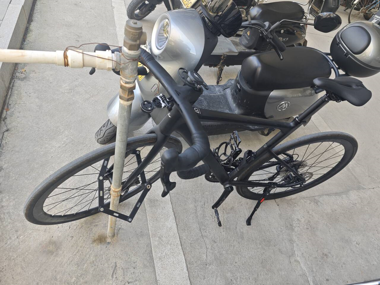 公司锁铁管
